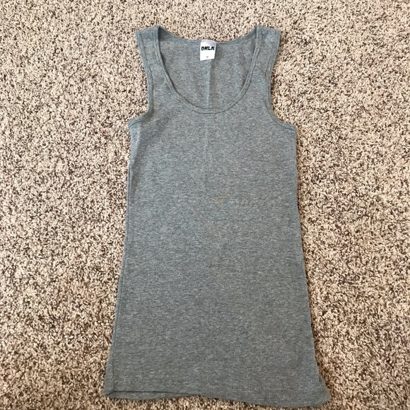 Grey tank - Picture 1 of 4